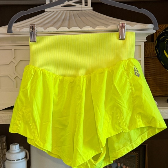 Free People FP movement XS neon yellow Carpe Diem shorts - Picture 5 of 6